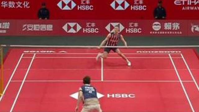 坤坤这假动作可太秀了！