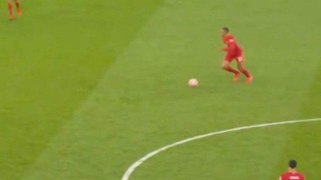 曾经的那一眼一直在怀念