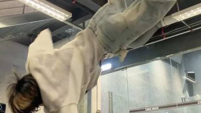 学breaking的第一天！开心！