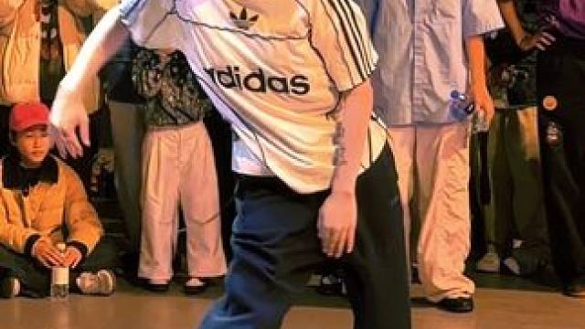 不进音乐犹如大便干燥 音乐都没听清就上了 整个脑子又宕机了 该旅游了 今年也没好好pop