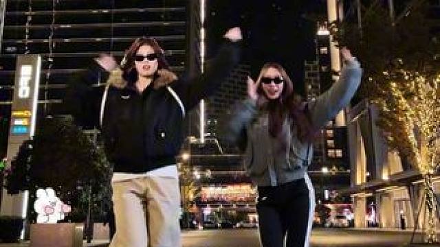 今年圣诞和好朋友拍这个️