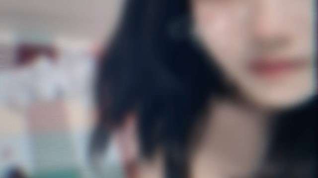 那股爱意掺杂着委屈,反反复复起起落落。