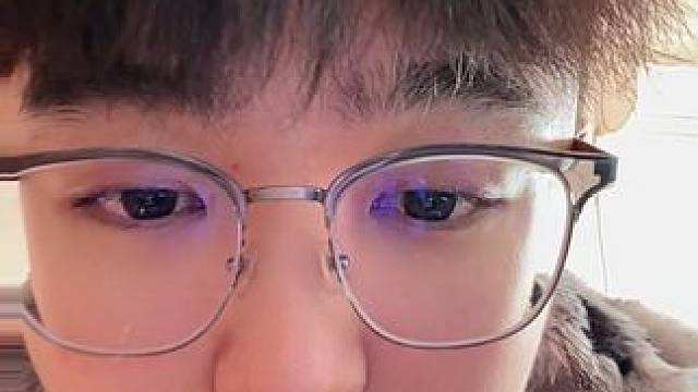 给小布投投票！