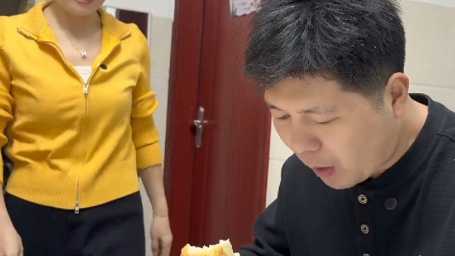 我想问，你俩以后还亲嘴不[捂脸]