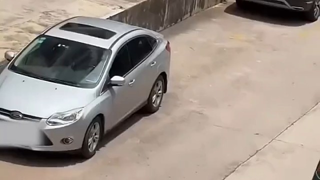 那人跑了，跑不了衣服手机[捂脸]