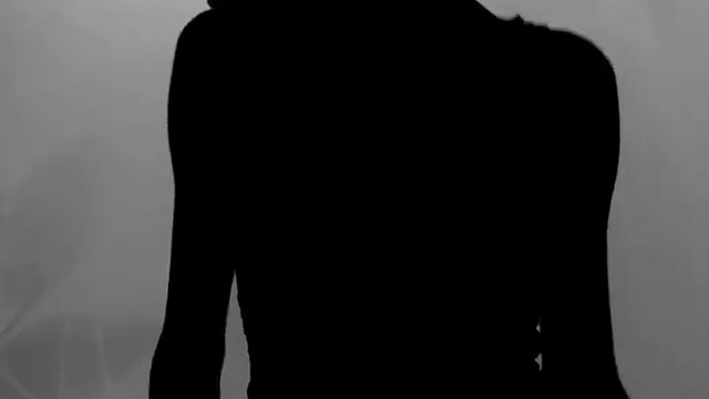 Emo 的夜 只能自愈自娱