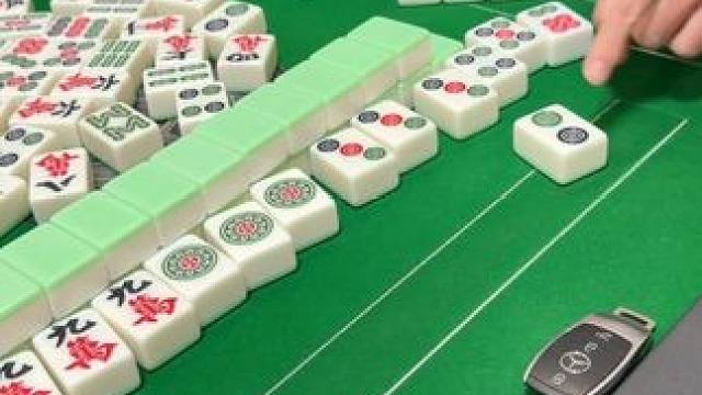 没想到吧，二筒胡了