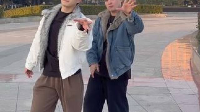 告诉张诗尧 他不混有的是人混