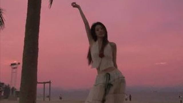 此女只应天上有