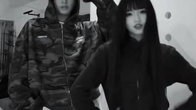 新年首發(ε )祝大家新年快樂哟 献上最近循環播放的小歌小舞嘿嘿嘿 #