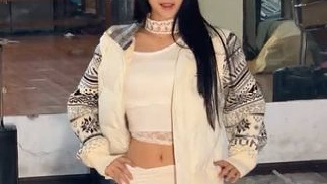 嘿嘿新年穿新衣问 什么是爱？ donsmo