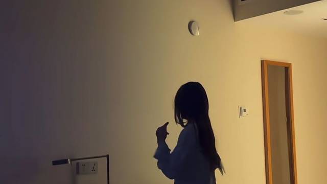 大半夜不让人睡觉了也