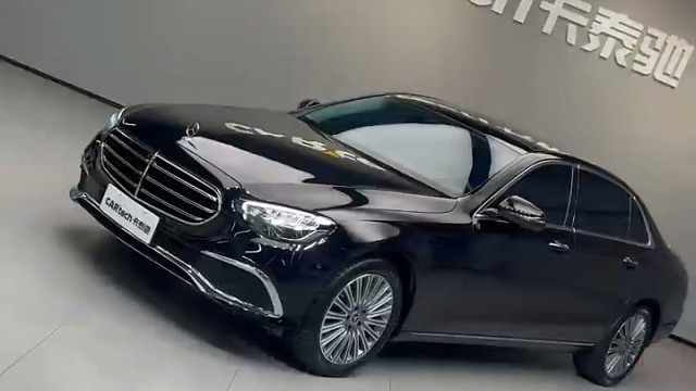 奔驰E300L豪华