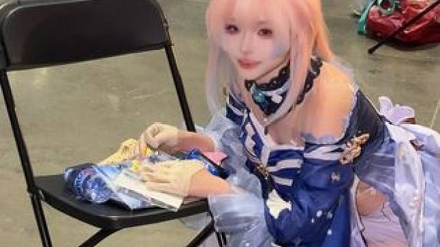 漫展最适合的服装出现了… 我爱所有大袖子。