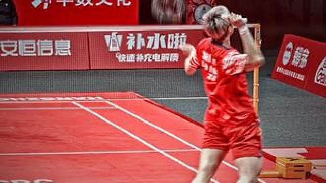 "千山历行，向你独行......"