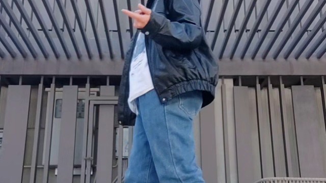 自学的鬼步舞机械舞