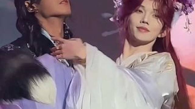 会撒娇的小狐狸得到一切