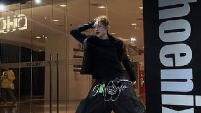 只需要一点点光 能看清你的脸就好