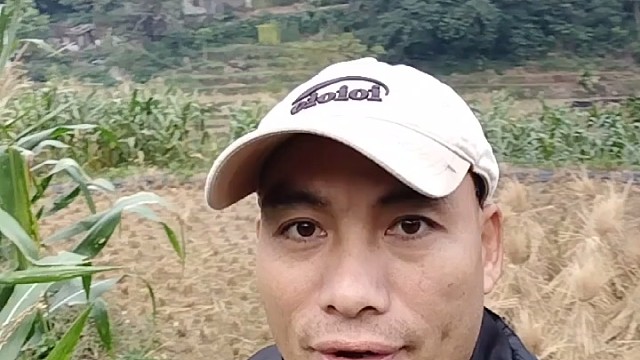 不要跟任何人走的太近