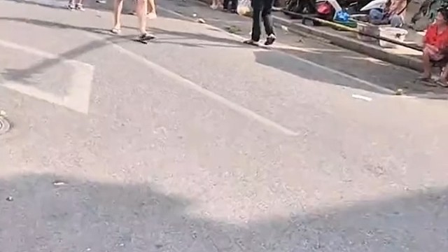 我真怕捡钱的在打起来[捂脸]