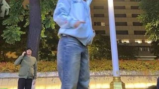 没跳过原来的年末舞台版对我来说跟开了倍速似的（跳错请包涵