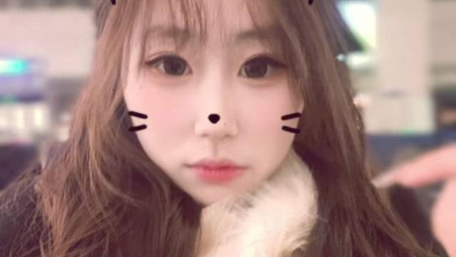 不是 我对你卖萌那件事别往外说行吗