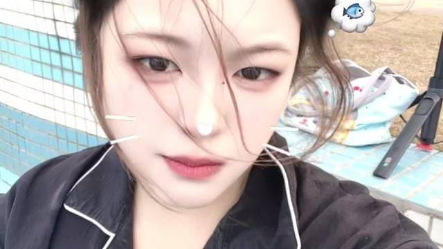 今天在火车上坐一天就先不播了