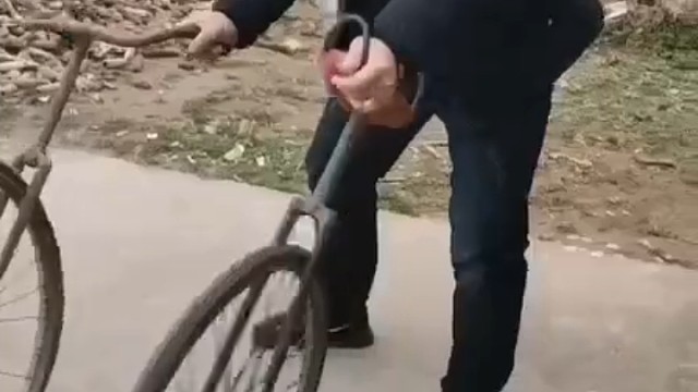 这大兄弟一看早年也是混天津的[赞]