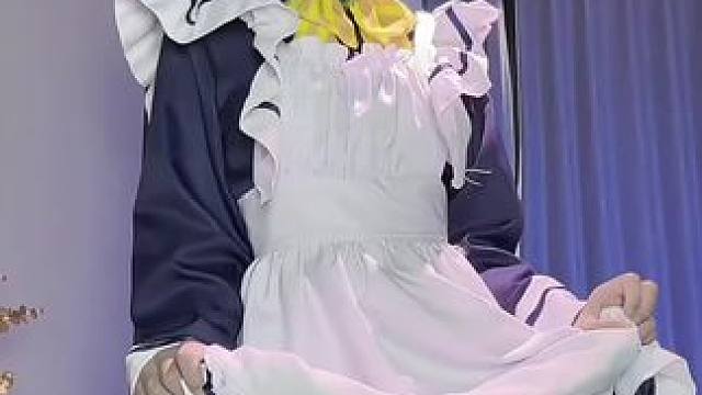 嗯……没有表情，有点尴尬枣子姐galgame