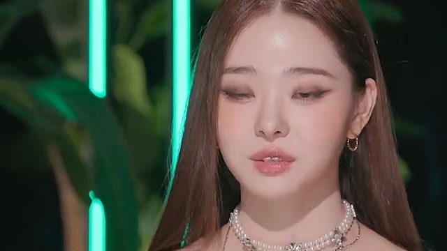 我也不想心动啊可是她真的很会唉怎么能有人又甜又辣又拽的太爱了