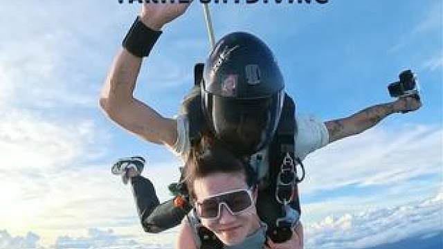 握紧我的手，对抗全世界的操控