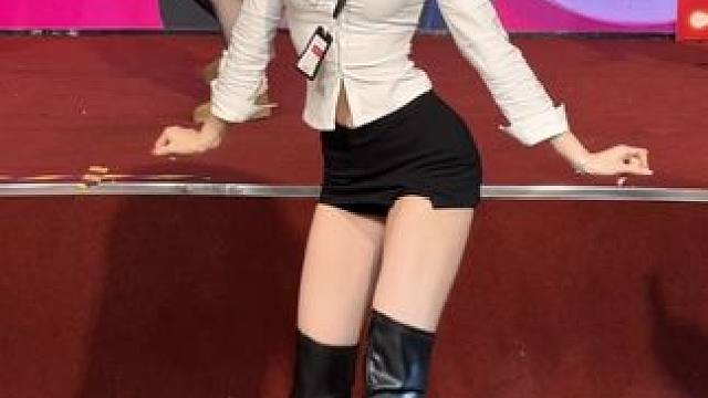 墨镜一带 女人来爱