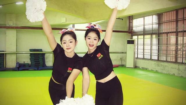 我喜欢和美女玩