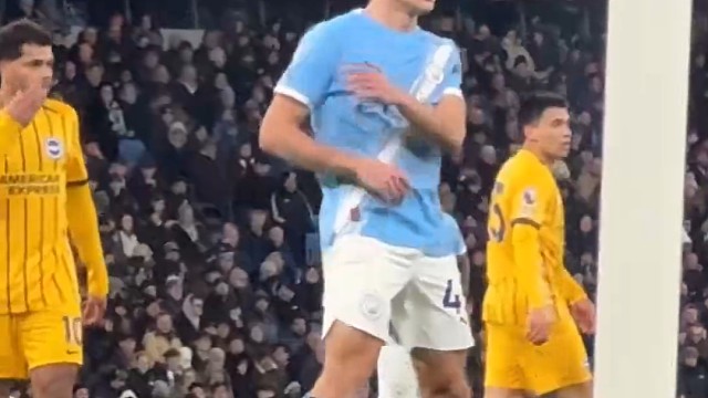 一直纳闷为啥打不上主力，按理说瓜秃应该喜欢这样的球员