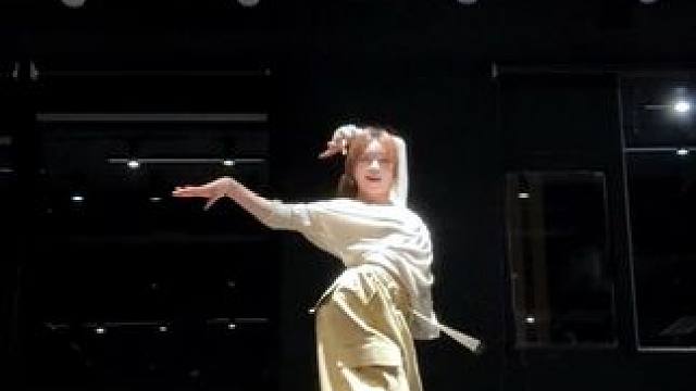 冬天太适合跳这种温柔小美舞了