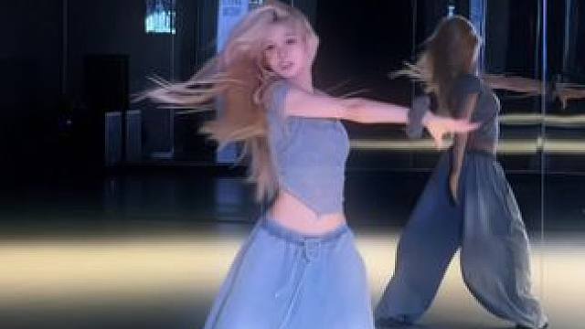 一听到这首歌脑子里就会想到白雅珍怎么回事 宿命感好强 