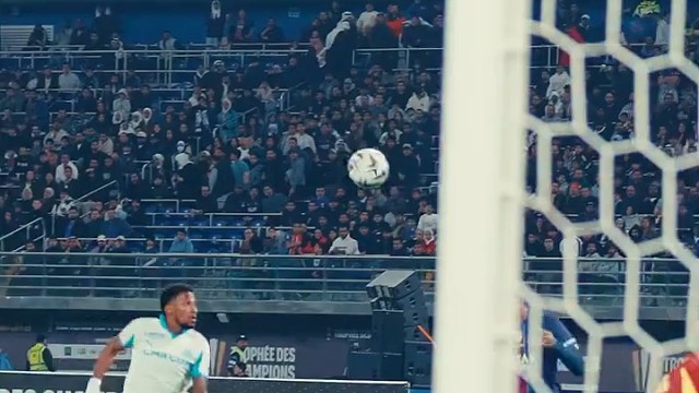 这前锋是拿命在拼了呀还好续上了