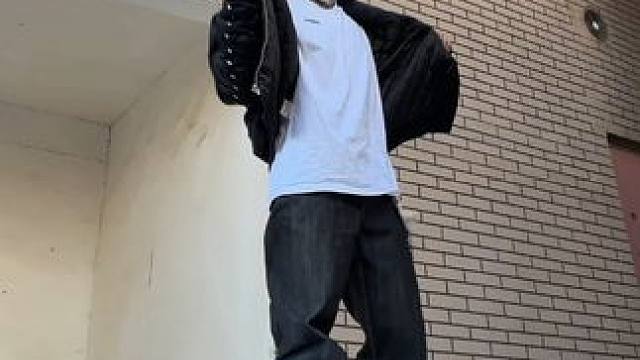 只有我觉得这个舞和歌都很有性张力吗！！ #