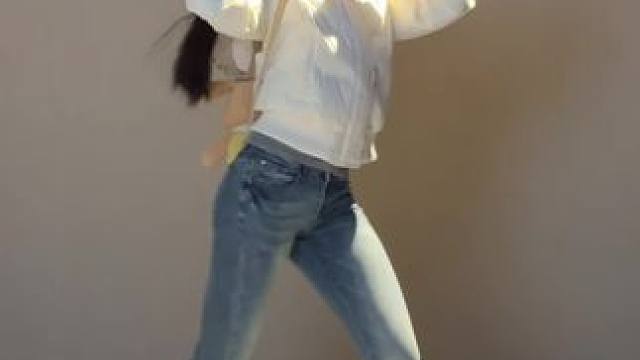 R&B版的听完好治愈啊哈哈哈 热门舞蹈