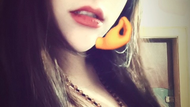 我知道我伸出手你不会跟我走，所以
我伸出了脚把你绊