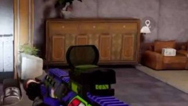 “怎么还有曾经的王” 暗区突围可颂作者团