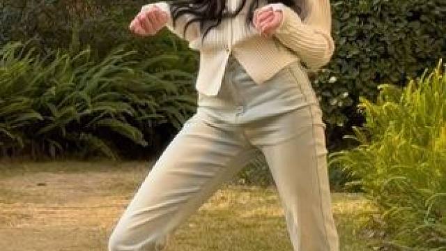 有人支持这个黑发的夏天吗