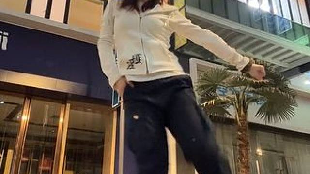 谁来告诉我mj这个滑步究竟怎么做到丝滑的 mj