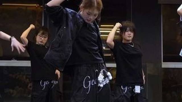 用刺伤我的话语 劝疼痛慢慢来