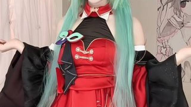 你打游戏笨笨的好可爱，下次不邀你了