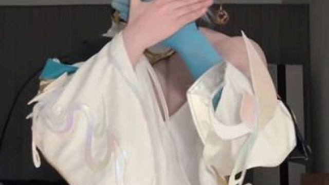 不是说讨厌我吗 靠近你怎么闭眼了