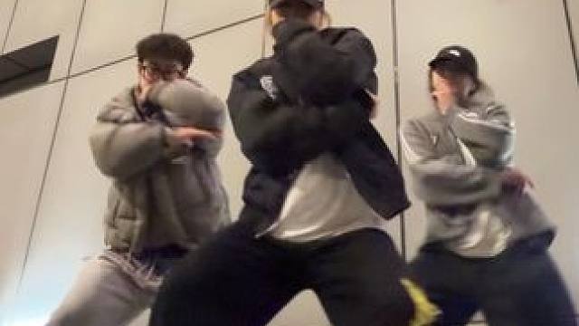 这不就是零帧起手的事