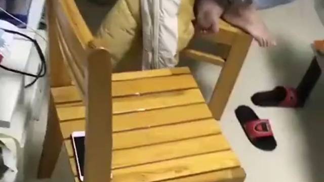 女朋友一天到晚带她闺蜜来我家玩