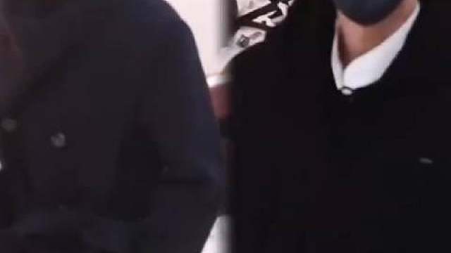 宋威龙 赵今麦整个北京最严厉的爸爸妈妈来啦，你俩情侣装来的吧！  ​​​