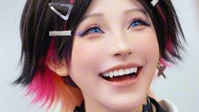 这位笑起来真_________